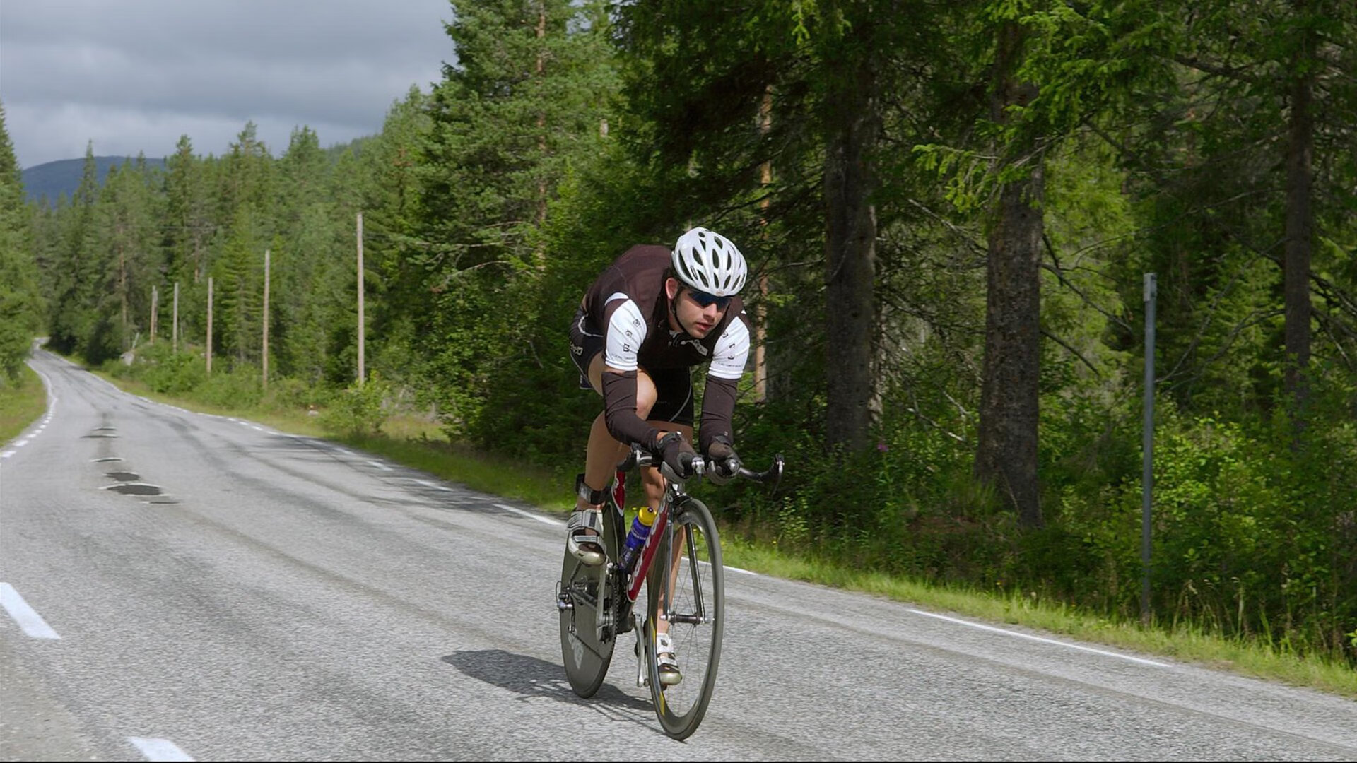 瓦尔迪内带回冬季出战意愿，桑普多利亚中场追逐奔球，瓦尔迪最新进球